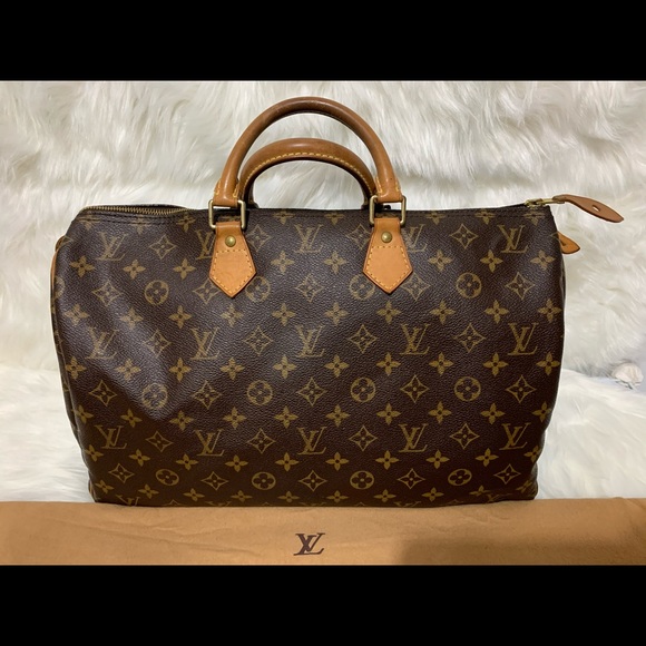 πS O L D π*** SPEEDY 40 *** - Picture 1 of 16